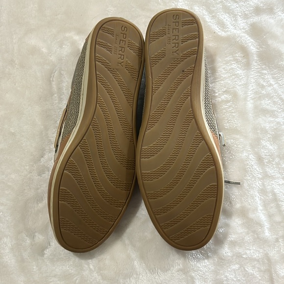 NEW Sperrys - Picture 2 of 3